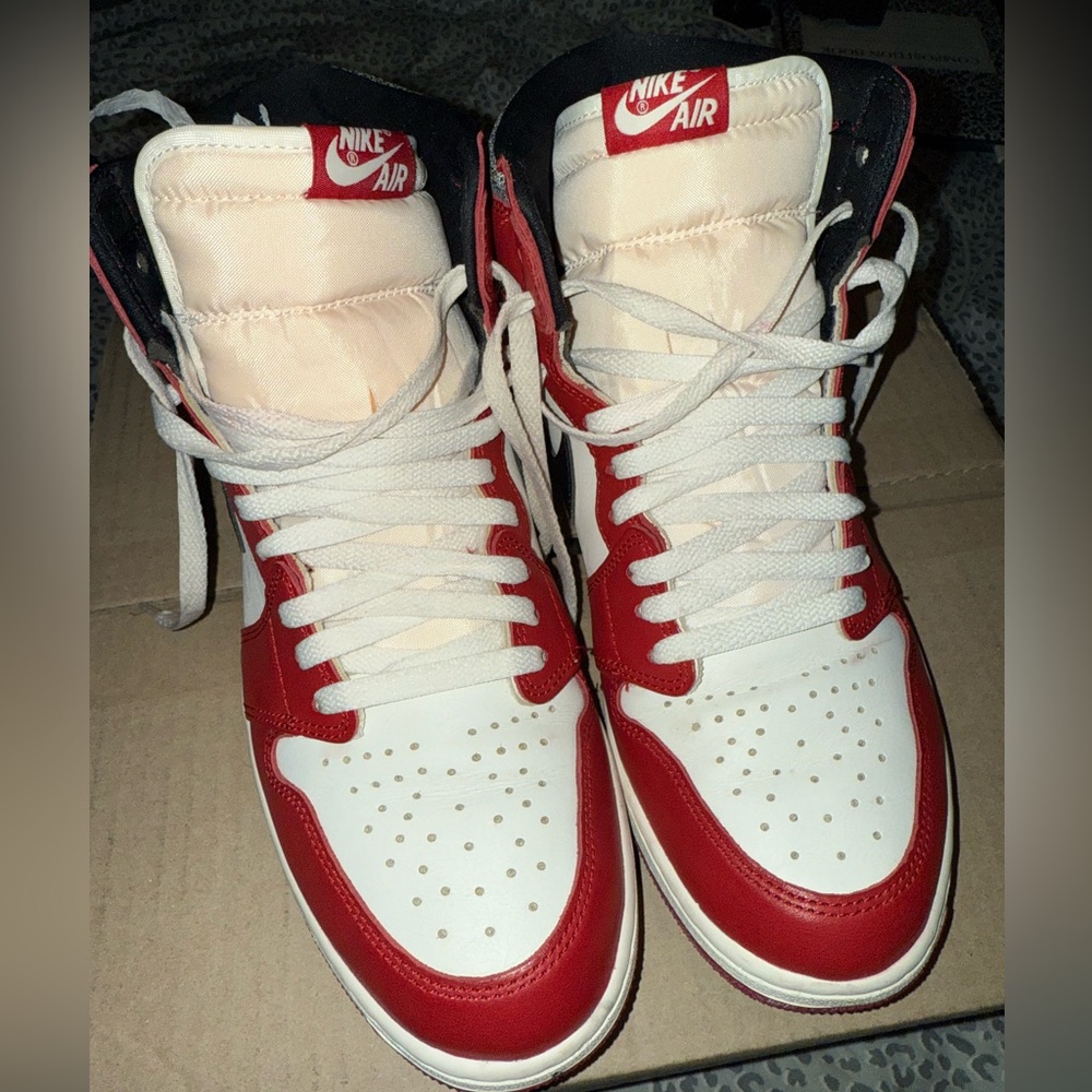 Jordan 1 Retro High OG
Chicago Lost and Found
